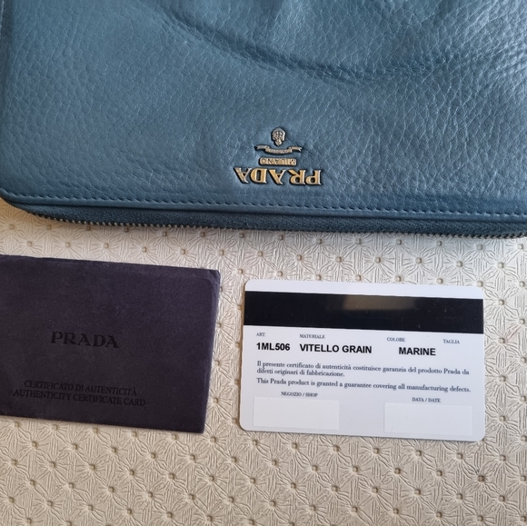 Prada Vitello Grain wallet. Authentic - Picture 10 of 13